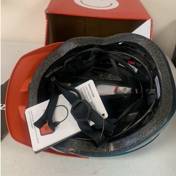 LAZER Lil Gekko Kids Lightweight Bike Helmet Unisex Head Protection w Visor - Picture 6 of 10